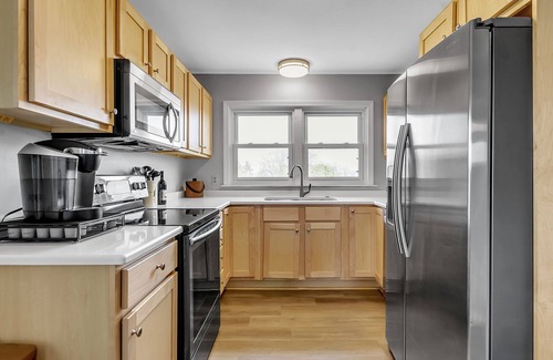Ripley Apartment | 3 bedrooms Cape Cod at an award wining vineyard -nSparkling Ponds Winery