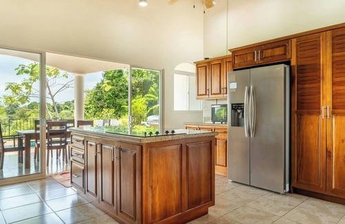 Ojochal House | 3 bedrooms-sleeps 7. Ocean views. Ojochal.