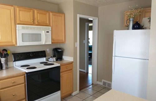 Kaysville House | 3 bedrooms with large backyard ~ Great for families!