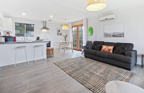 Ararat Cottage | 3 Br Cosy Country Cottage Near Grampians - Pets Welcome!