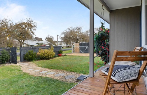Ararat Cottage | 3 Br Cosy Country Cottage Near Grampians - Pets Welcome!