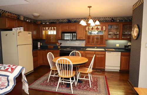 Glade Valley House | 3 BR Glade Valley Home close to Golf Courses and Blue Ridge Parkway!