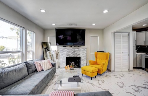 Hawthorne House | 3-BR house, 10 min from LAX