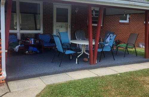 Punxsutawney House | 3 BR house in Punxsutawney. 1 mile from Gobblers knob,one mile from downtown