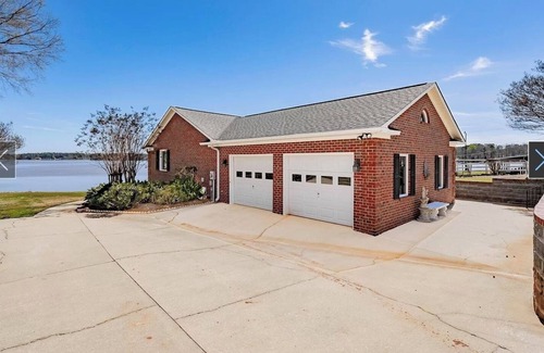Leesville House | 3 BR Lakefront house w/dock at Lake Murray, Family, Fishing, Fun!