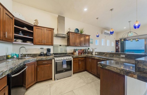 Colonia Meteorologico House | 3 BR Ocean Front Home w/Pool