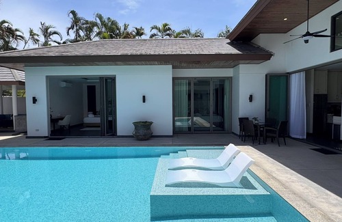 Cherngtalay Villa | 3 BR Pool Villa - Daily Cleaning - Walk to Bangtao Beach, Shops and Restaurants