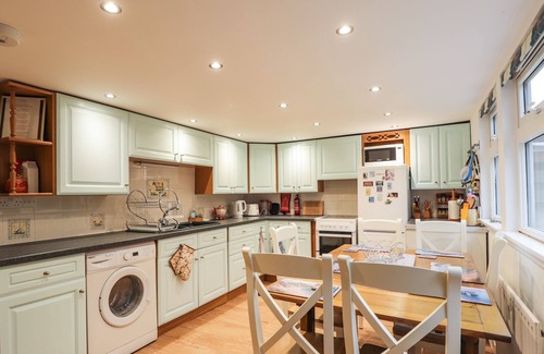 Glenmorangie Cottage | 3 DUNROBIN STREET, pet friendly, with a garden in Tain