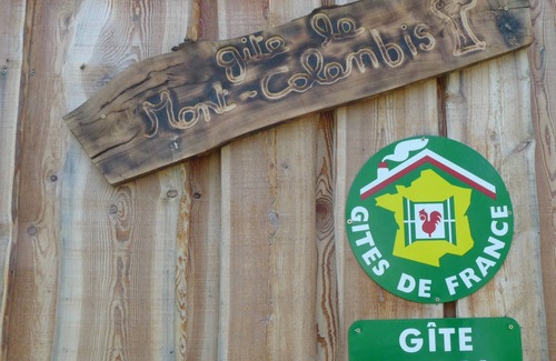Theus Ski Chalet | 3 epis lodging in Theus. Renovated farmhouse, heart of Serre-Ponçon Country