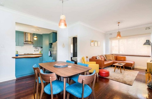 Coolbinia Apartment | 3 Funky &Cool Family Coolbinia 2BR for 4