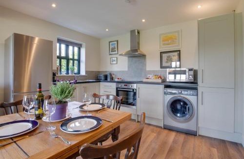 Stansted House | 3 Hilltop Cottages