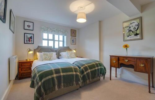 Stansted House | 3 Hilltop Cottages