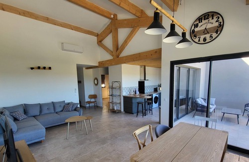 Tourbes House | 3- House with panoramic view of vineyards