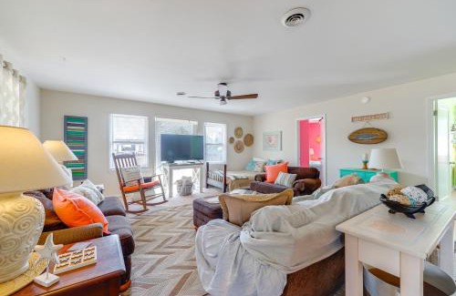 Hampstead House | 3 Mi to Beach Home with Fire Pit in Hampstead!