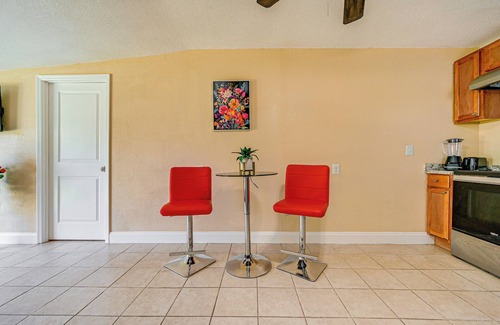Bearss Plaza House | 3 Mi to Busch Gardens - Vacation Rental in Tampa