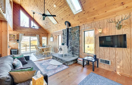 Hobart House | 3 Mi to Catskill Trail Stamford Cottage with Views