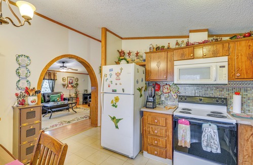 Central House | 3 Mi to Dtwn Johnson City: Home w/Fenced Backyard
