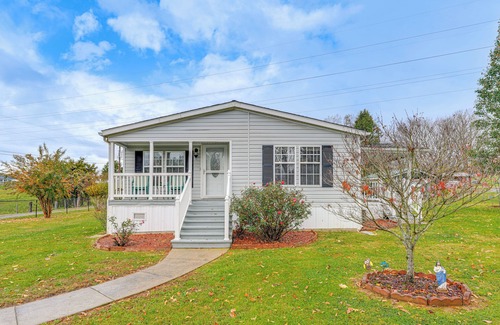 Central House | 3 Mi to Dtwn Johnson City: Home w/Fenced Backyard