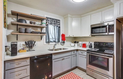 Eastside House | 3 Mi to Dtwn Tacoma: Pet-Friendly Home