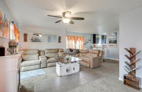 Dover House | 3 Mi to Dtwn Townhome with Deck in Dover