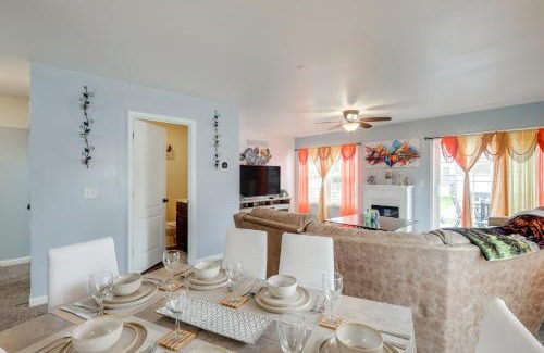 Dover House | 3 Mi to Dtwn Townhome with Deck in Dover