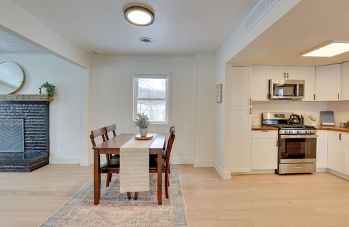 Youngstown House | 3 Mi to Dtwn & YSU: Updated Youngstown Home