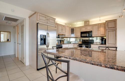 Vero Beach Apartment | 3 Mi to Ocean Riverfront Unit in Vero Beach!