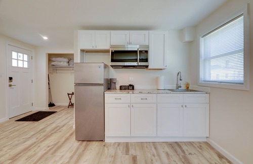 Wareham Apartment | 3 Mi to Onset Beach: Sleek Apartment in Wareham