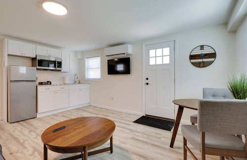 Wareham Apartment | 3 Mi to Onset Beach: Sleek Apartment in Wareham