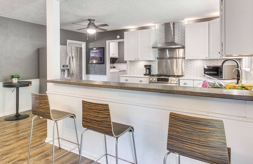 Norman House | 3 Mi to OU Campus: Norman Home w/Sleek Interior!