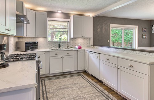 Norman House | 3 Mi to OU Campus: Norman Home w/Sleek Interior!