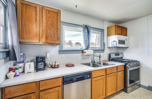 Pueblo House | 3 Mi to Riverwalk: Mountain-View Pueblo Home!