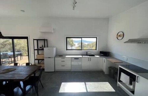 East Jindabyne House | #3 new eco cabin private with great views