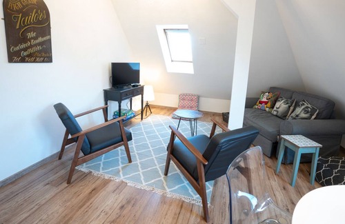 Radeberger Vorstadt Apartment | 3-room apartment in Art Nouveau villa directly on the Dresdner Heide