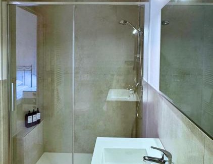 Sud-Ovest Apartment | 3 Rooms - 3 Bath - Bright Modern Apartment