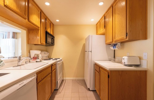San Diego Country Estates Hotel | 3 Units | Full Kitchens & Pool | Free Parking |Quiet Ramona Retreat