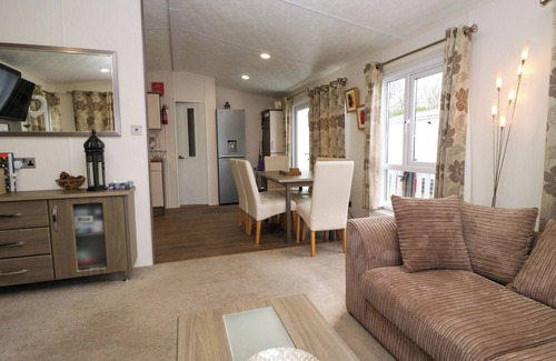 Yealand Conyers Cottage | 3 YEALANDS, pet friendly, character holiday cottage in Carnforth