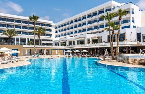 Pegeia Hotel | 30 m² Hotel ∙ 127 guests