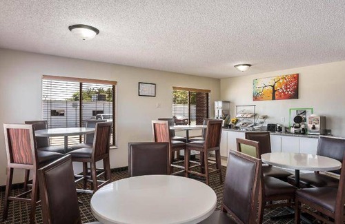 Cedar Rapids - Iowa City Hotel | 30 m² Hotel ∙ 127 guests