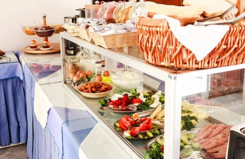 Perissa Hotel | 30 m² Hotel ∙ 4 guests
