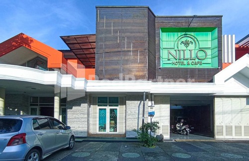 Kebumen Hotel | 30 m² Hotel ∙ 4 guests