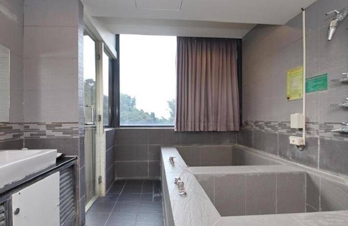 Baihe Hotel | 30 m² Hotel ∙ 4 guests