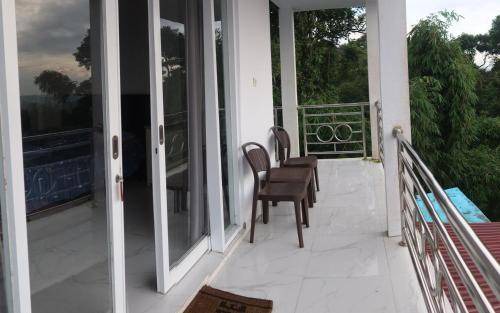 Tomohon Hotel | 30 m² Hotel ∙ 5 guests
