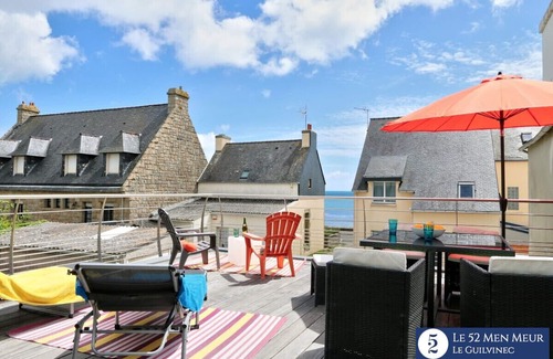 Guilvinec Apartment | 30 m2 terrace with sea view, 40 m from the beach and 300 m from shops