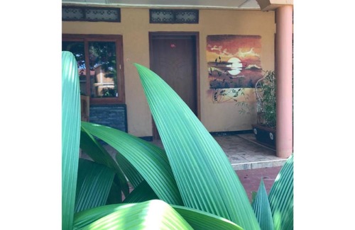 Entebbe Bed & Breakfast | 300 m² Bed and breakfast ∙ 8 bedrooms ∙ 127 guests