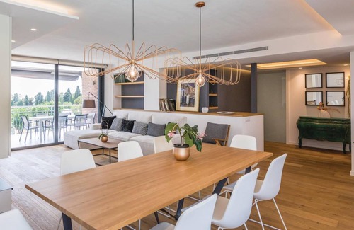 Alella House | 300 m² House ∙ 4 bedrooms ∙ 8 guests