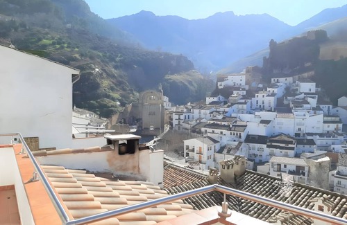 Cazorla House | 300 m² House ∙ 6 bedrooms ∙ 16 guests