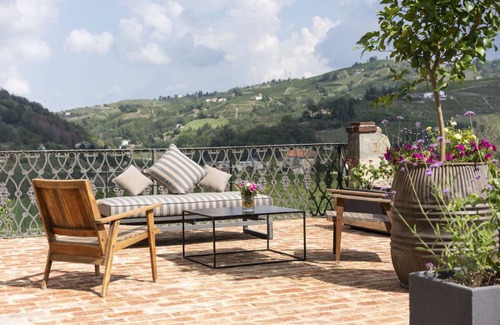 Santo Stefano Belbo Villa | 300 m² Villa ∙ 6 bedrooms ∙ 12 guests