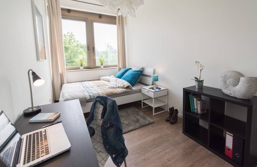 Neuperlach Resort | 300 m² Private room ∙ 1 bedroom ∙ 1 guest