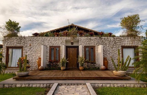 Conceicao da Barra Resort | 300 m² Resort ∙ 4 bedrooms ∙ 16 guests